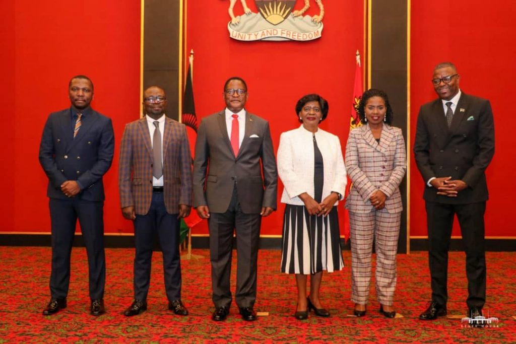 HE Dr. Chakwera and First Lady Madam Chakwera posing with leaders in the media fraternity
